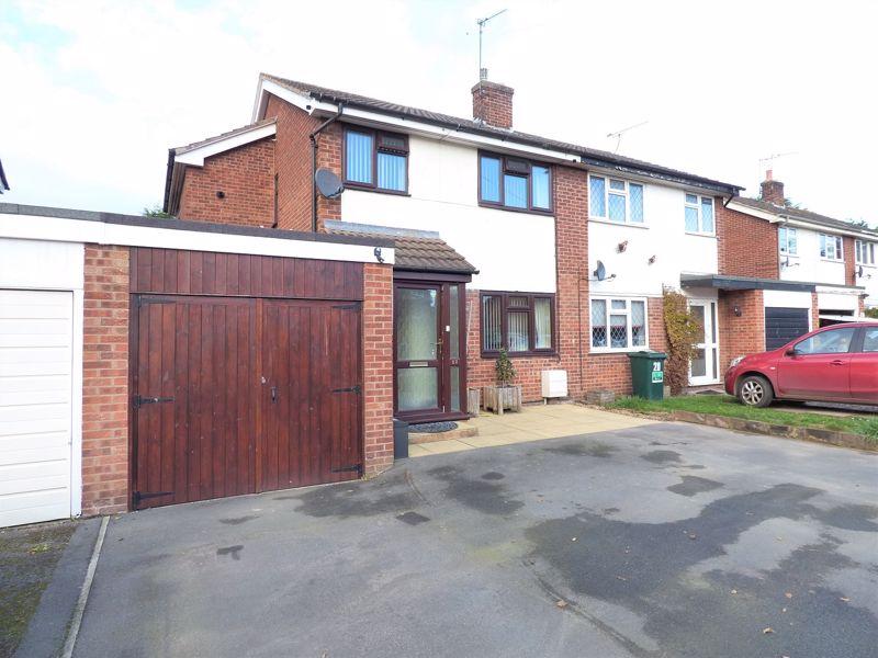 Cross O'th Hill Road, No Mans Heath 3 bed semidetached house £265,000