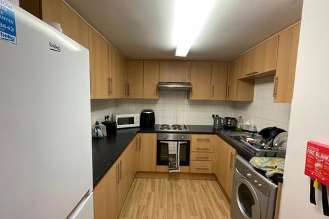 4 bedroom flat to rent, 190d Crookes, Crookes