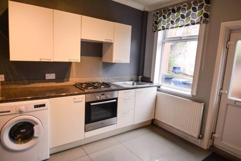 4 bedroom terraced house to rent - 2 Eastwood Road