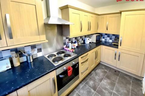 2 bedroom flat to rent, 22 Broomspring Close, Broomhall