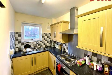 2 bedroom flat to rent, 22 Broomspring Close, Broomhall