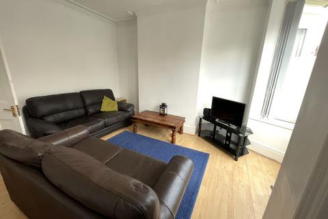 4 bedroom house share to rent, 30 Denham Road, Ecclesall