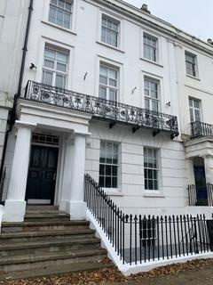 2 bedroom flat to rent, Flat 5, 4 Clarendon Square, CV32 5QJ