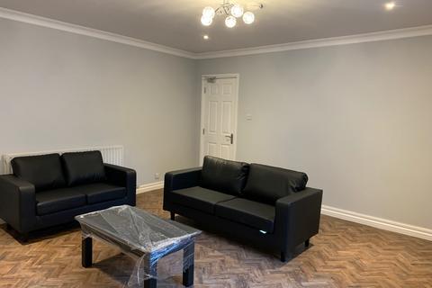 2 bedroom flat to rent, Flat 5, 4 Clarendon Square, CV32 5QJ