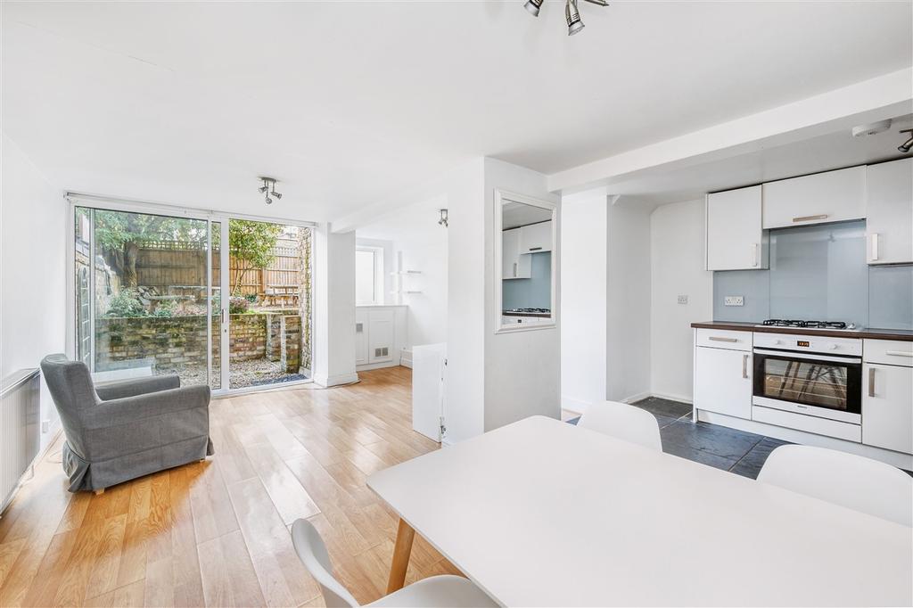 Road, Shepherd's Bush W12 2 bed flat £1,733 pcm (£400 pw)