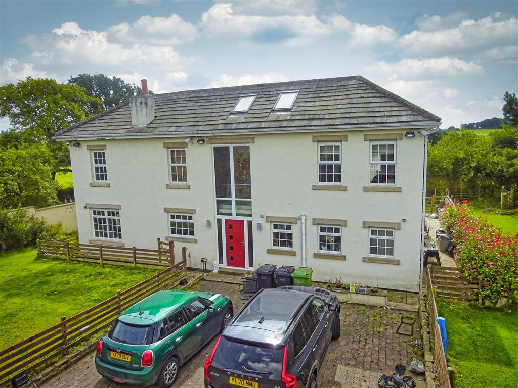Moor Road, Bramhope, Leeds 5 bed house £1,050,000