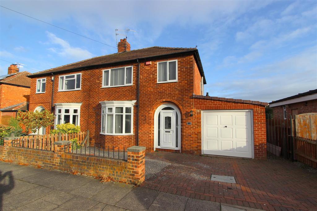Swaledale Avenue, Darlington 3 bed semidetached house £850 pcm (£196 pw)