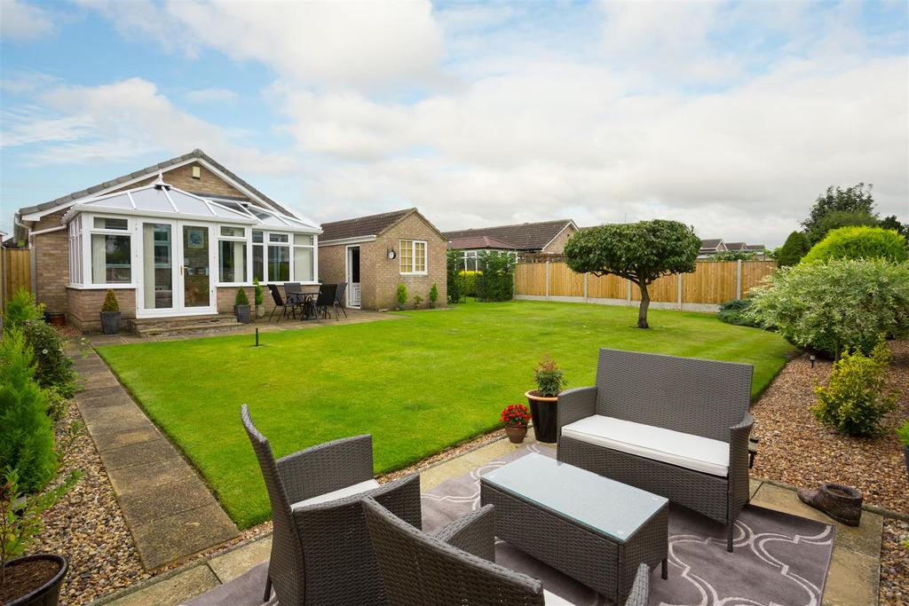 Wheatfield Lane, Haxby, York 2 bed detached bungalow £395,000