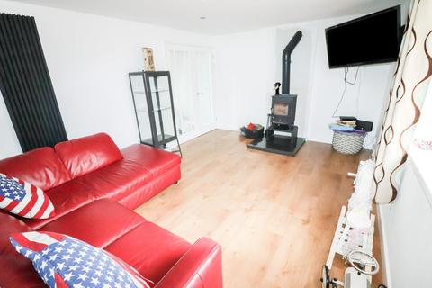 12 Heather Close, Nuneaton, CV10 7DS
