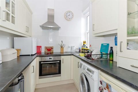 Studio for sale, Bath Road, Worthing