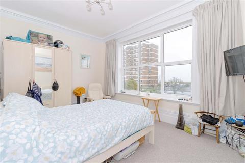 Studio for sale, Bath Road, Worthing