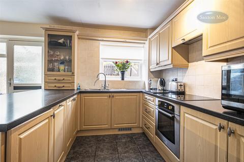 15 Busk Knoll, Sheffield, S5 7JP