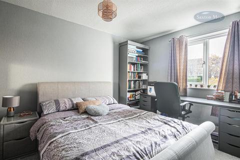 15 Busk Knoll, Sheffield, S5 7JP