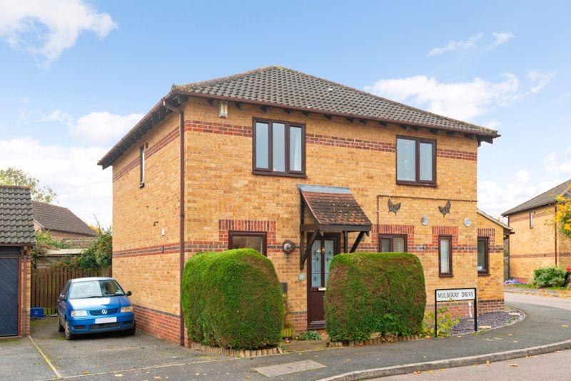 Mulberry Drive, Bicester 2 bed semidetached house £270,000