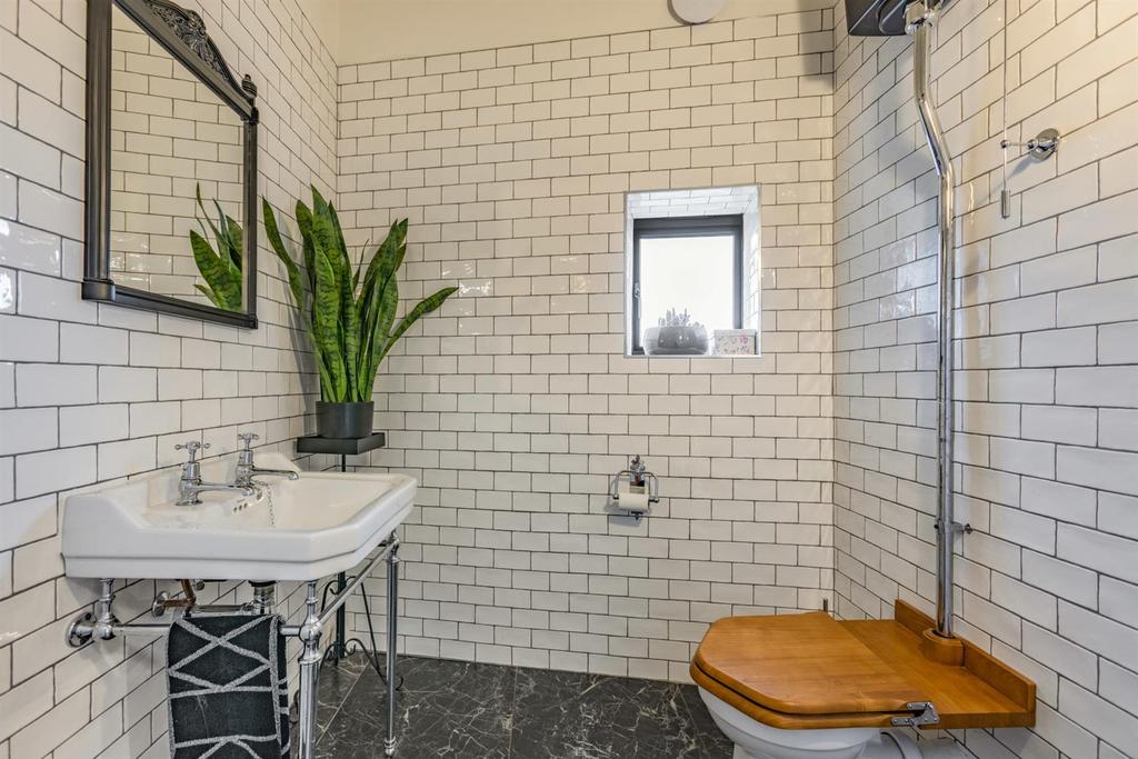8484467-interior58.jpg