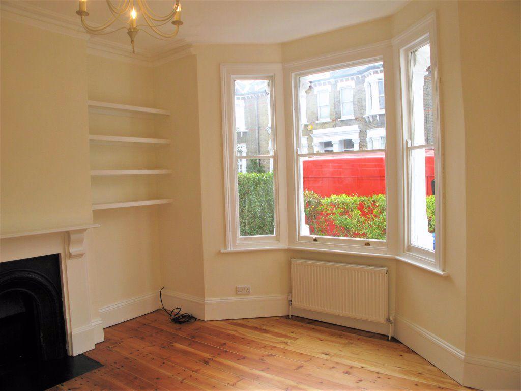 Gairloch Road, SE5 8NG 2 bed house £2,200 pcm (£508 pw)