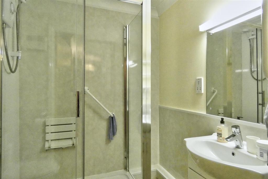 Shower room/w.c.