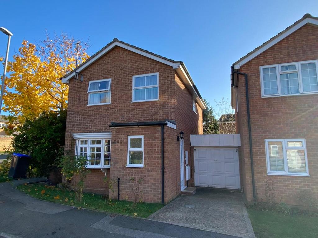 Glade Close, Little Billing... 3 bed detached house £259,995