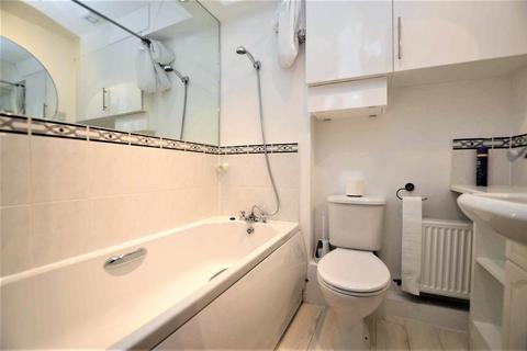 Flat 40, Regents Riverside Brigham Road, Reading, RG1 8QS