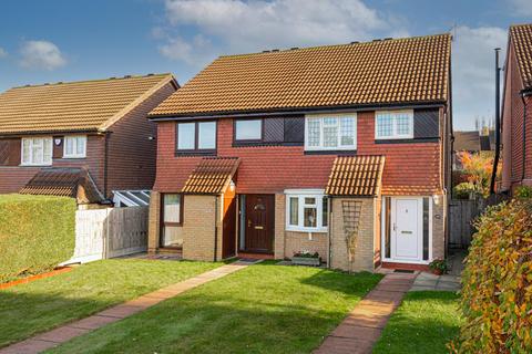 69a Hillside, Banstead, SM7 1EZ