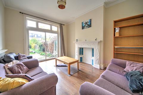 41 Belsize Avenue, London, N13 4TL