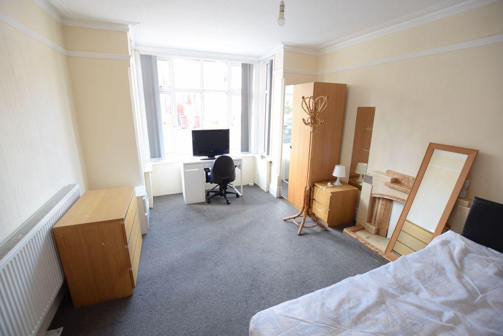 Bedroom 2 (Double)