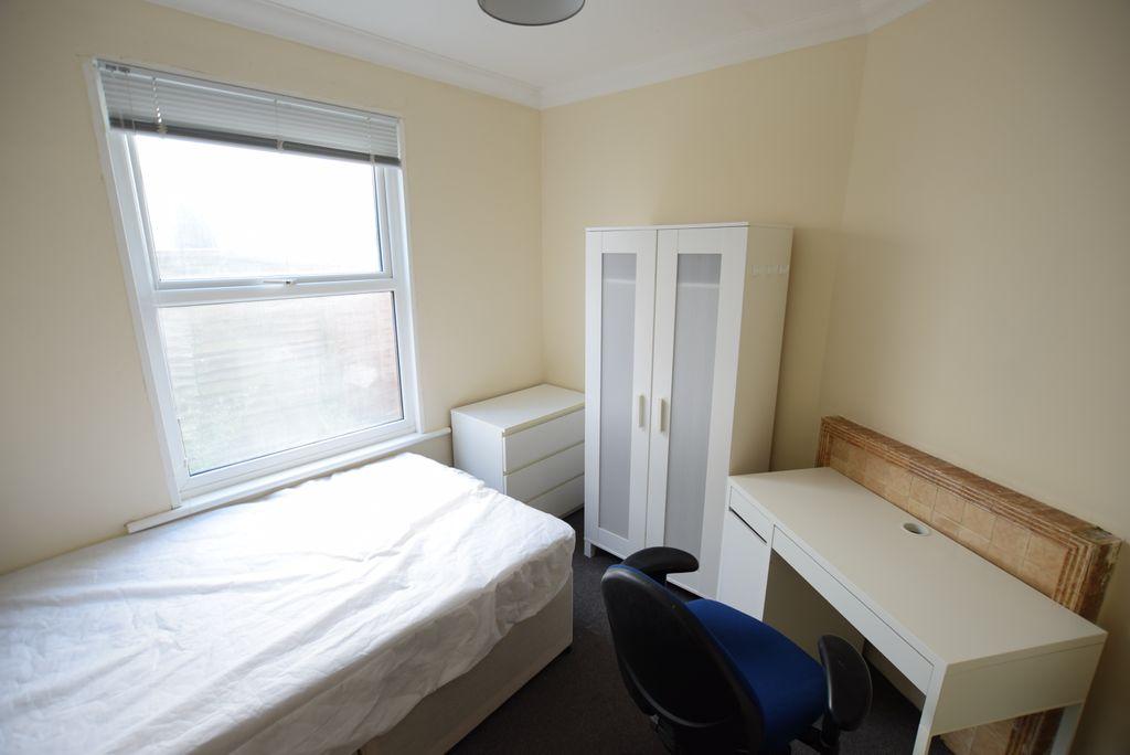 Bedroom 4 (Double)