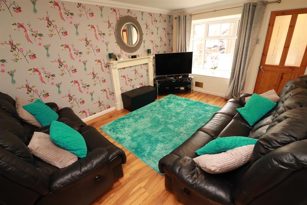 Cabot Close, Yate, Bristol, BS37 4NN 3 bed terraced house £289,950
