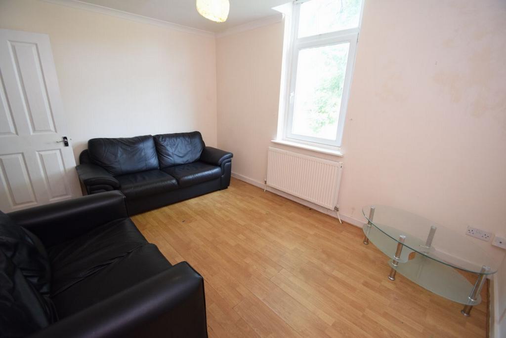 Apartment in Manchester, Levenshulme - View 3