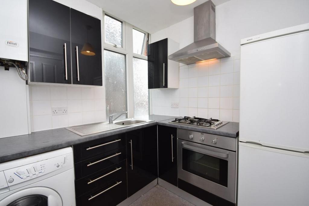 Apartment in Manchester, Levenshulme - View 4