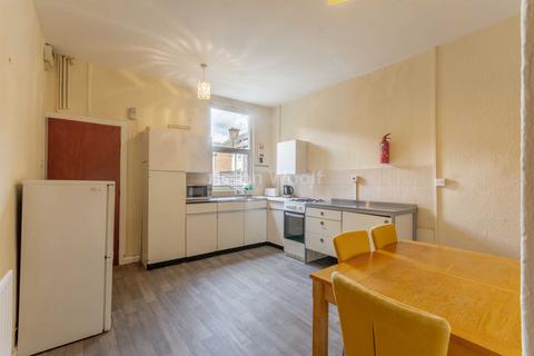 2 bedroom terraced house to rent, Chilwell Street, Lenton