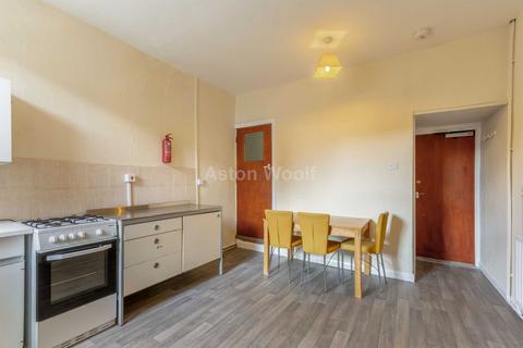 2 bedroom terraced house to rent, Chilwell Street, Lenton