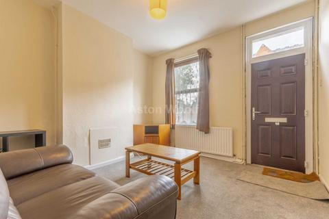 2 bedroom terraced house to rent, Chilwell Street, Lenton