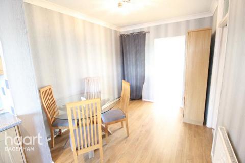 3 bedroom terraced house to rent, Surrey Road, Dagenham