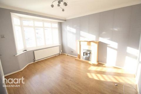 3 bedroom terraced house to rent, Surrey Road, Dagenham