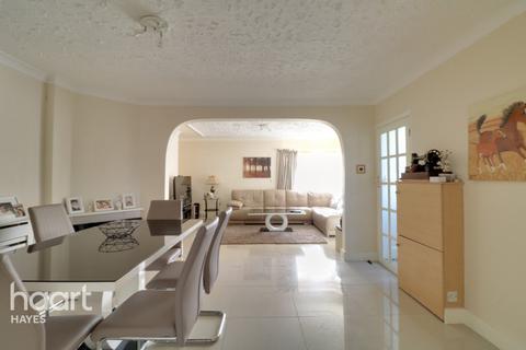 13 Wyatt Close, Hayes, UB4 0BT