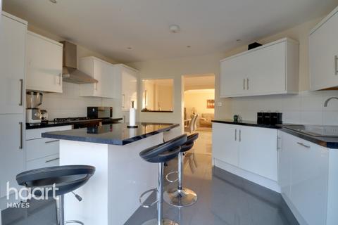 13 Wyatt Close, Hayes, UB4 0BT