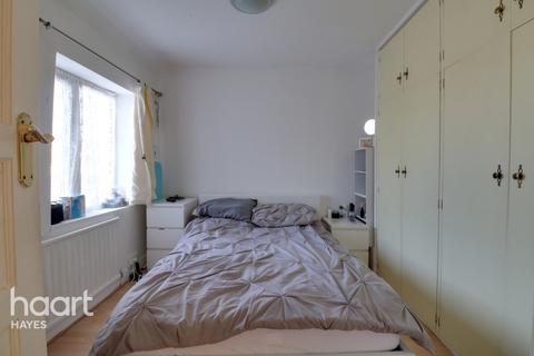 13 Wyatt Close, Hayes, UB4 0BT
