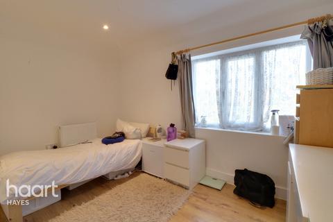 13 Wyatt Close, Hayes, UB4 0BT