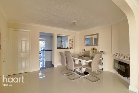 13 Wyatt Close, Hayes, UB4 0BT