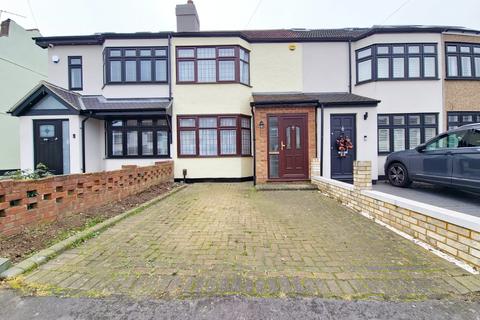 2 bedroom terraced house to rent, Norman Road, Hornchurch, Essex, RM11