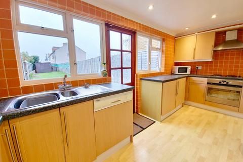 2 bedroom terraced house to rent, Norman Road, Hornchurch, Essex, RM11