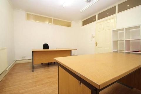 Office to rent, Suttons Lane, Hornchurch, RM12