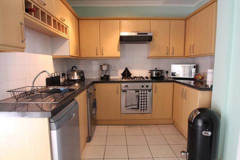 3 bedroom terraced house to rent, Northumberland Avenue, Hornchurch, Essex, RM11