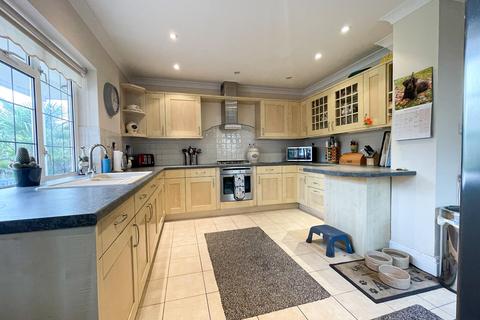 Cuckoodene Conifer Walk, Hereford, HR4 0SW