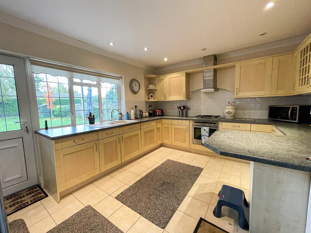 Kitchen/Breakfast Room