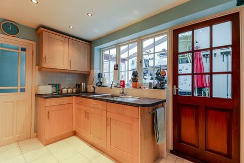 17 Albany Road, Enfield, EN3 5UB