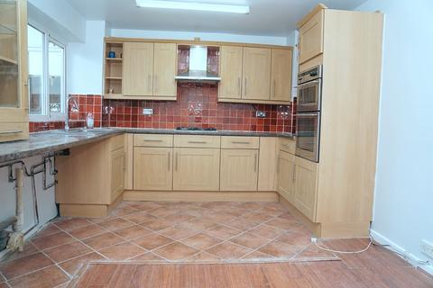 3 bedroom terraced house to rent, Millhaven Avenue, Stirchley, Birmingham B30 2QH