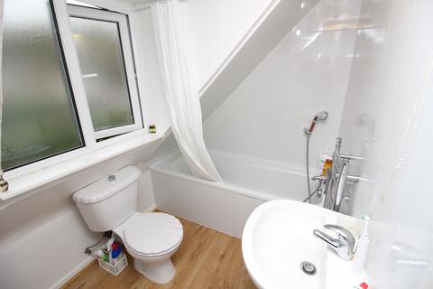 2 Cromwell Road, Worcester Park, KT4 7JP