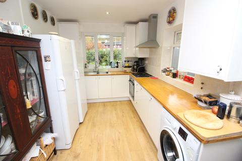 2 Cromwell Road, Worcester Park, KT4 7JP